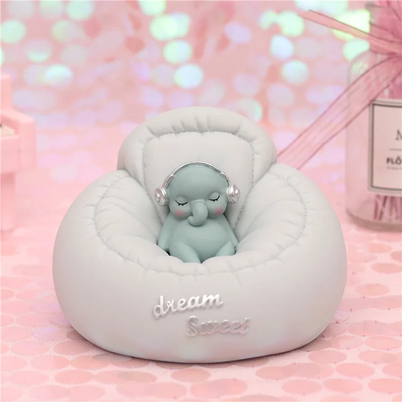 Копилка в виде кролика из полимерной смолы подарок на Новый год фигурка свиньи