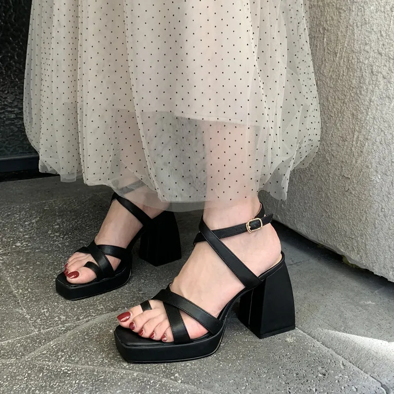 

MORAZORA 2021 Vintage Genuine Leather Shoes Women Sandals Solid Colors Ankle Buckle High Heels Platform Sandals Ladies Black