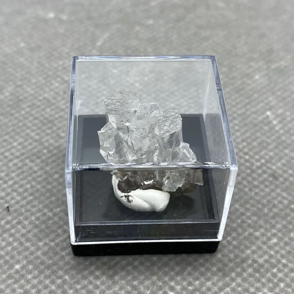 

Natural transparent columnar calcite is rare and extinct in China +Box27*27*25mm S9#