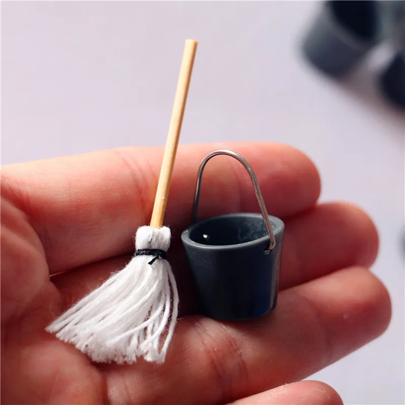 

Dollhouse doll house miniature model OB11 scene shooting props life setting bucket mop combination