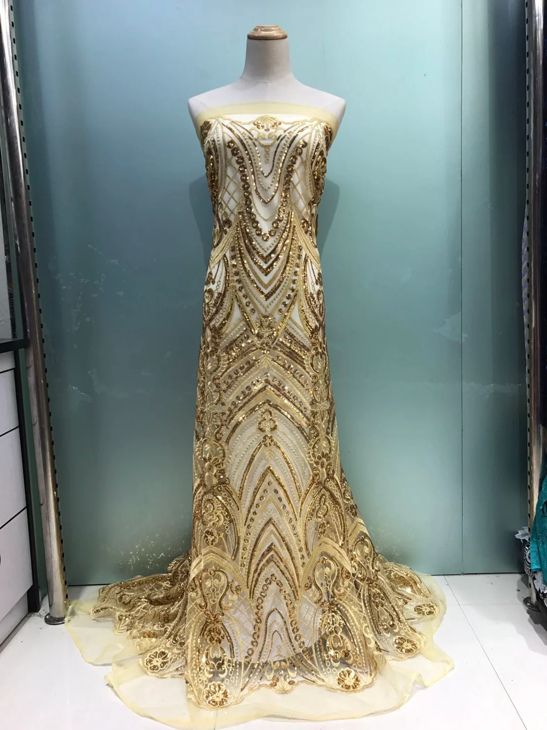 2020 высокое качество золотые пайетки кружевная ткань вышивка французский тюль