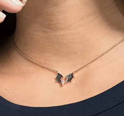 

High Quality Black Mysterious Bat Necklace Clavicle Chain Jewelry Pendant Gift
