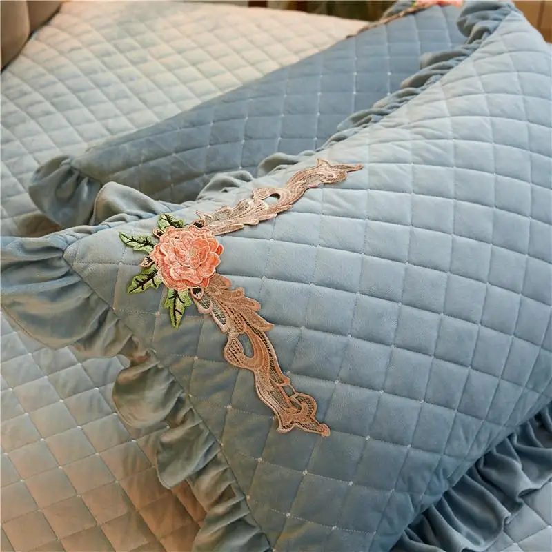 42 голубого фиолетового и бежевого цвета серого с кружевом вышивкой Толстая