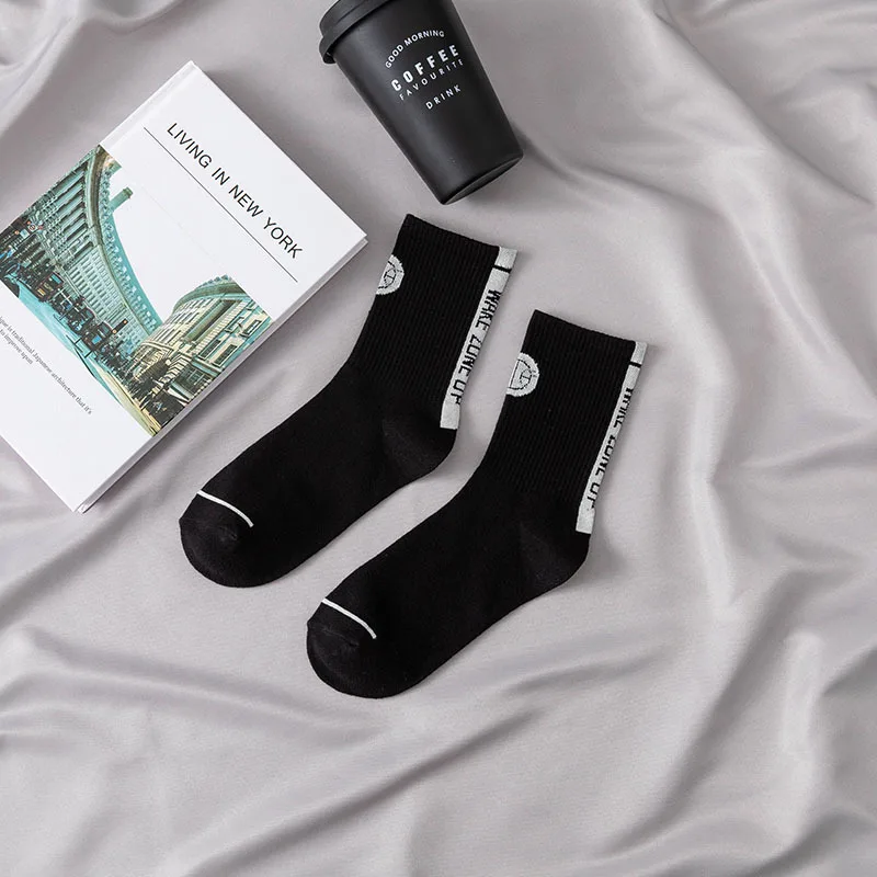 

Personality ins tide male socks socks spring and summer air skateboarding sock in the street