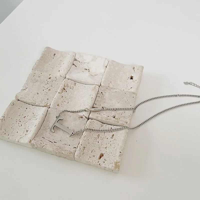 Трендовое геометрическое ожерелье SRCOI из титановой стали с буквой T простая