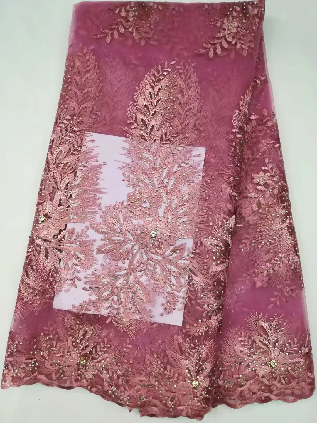 

Африканская кружевная ткань 2018 высокое качество Золотое кружево Розовый французский Тюль Кружева Вышивка Кружева белые африканские плать...