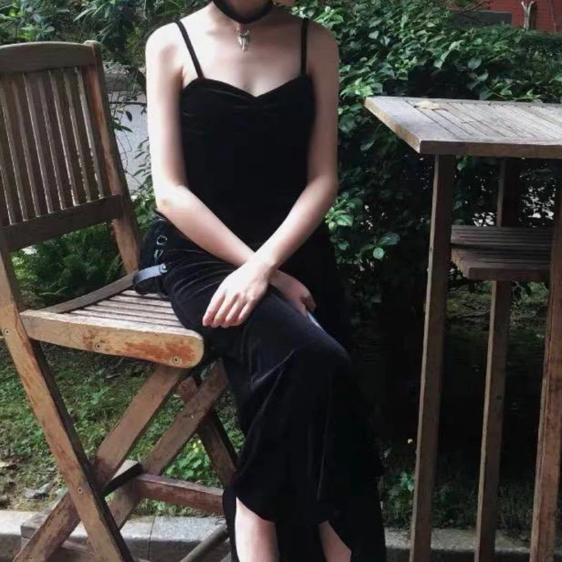 Сексуальное бархатное платье на бретелях с открытой спиной для женщин