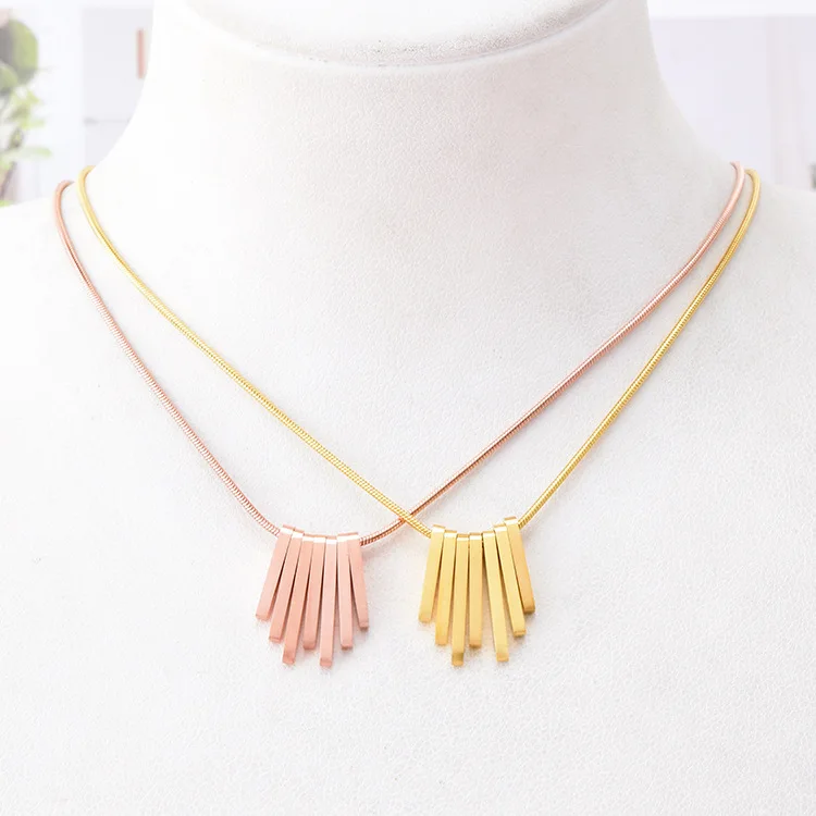 

Fashion new titanium steel necklace irregular long square pendant round snake bone clavicle chain jewelry hot sale
