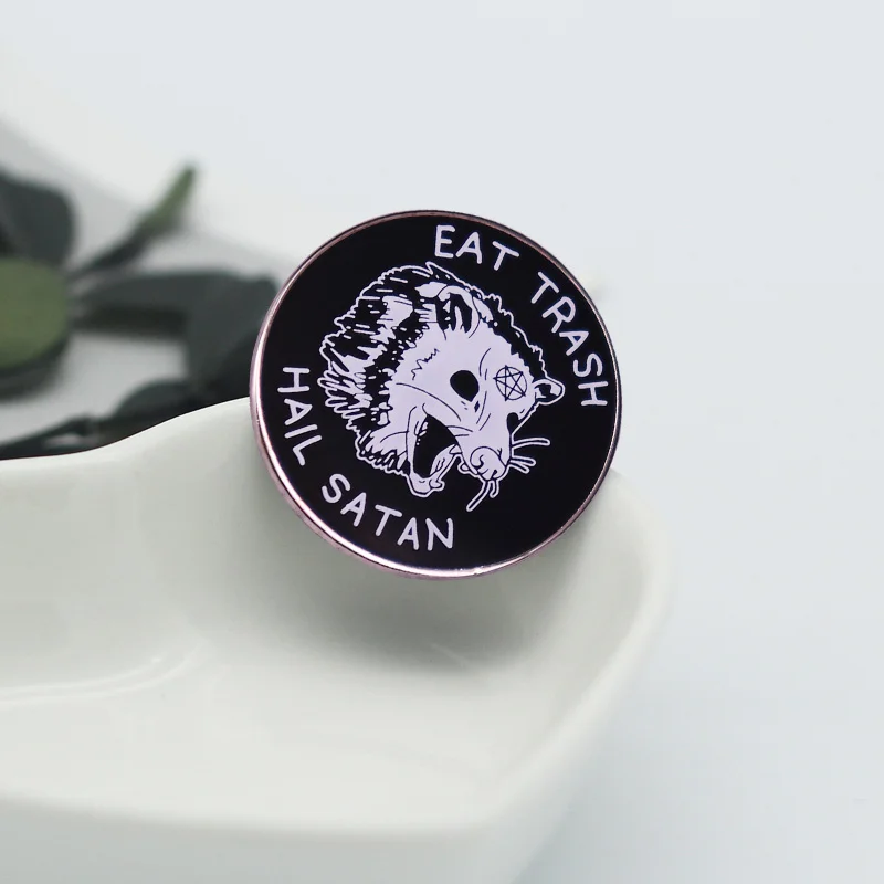 Пишущая брошь в виде мерцающих животных | Украшения и аксессуары