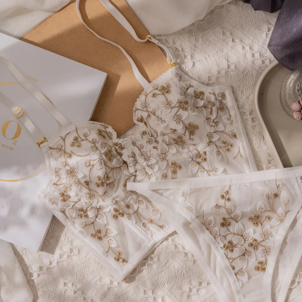 

New Women's Underwear Embroidered Lace Flower Underwear Sexy Body Shaper Push Bra Set Romantic White Underwear Bra and Panty Set