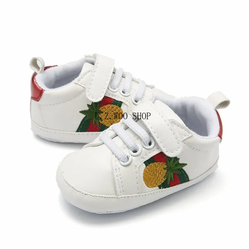 U.Z. Модные детские кроссовки с подсветкой парусиновая обувь мягкой подошвой