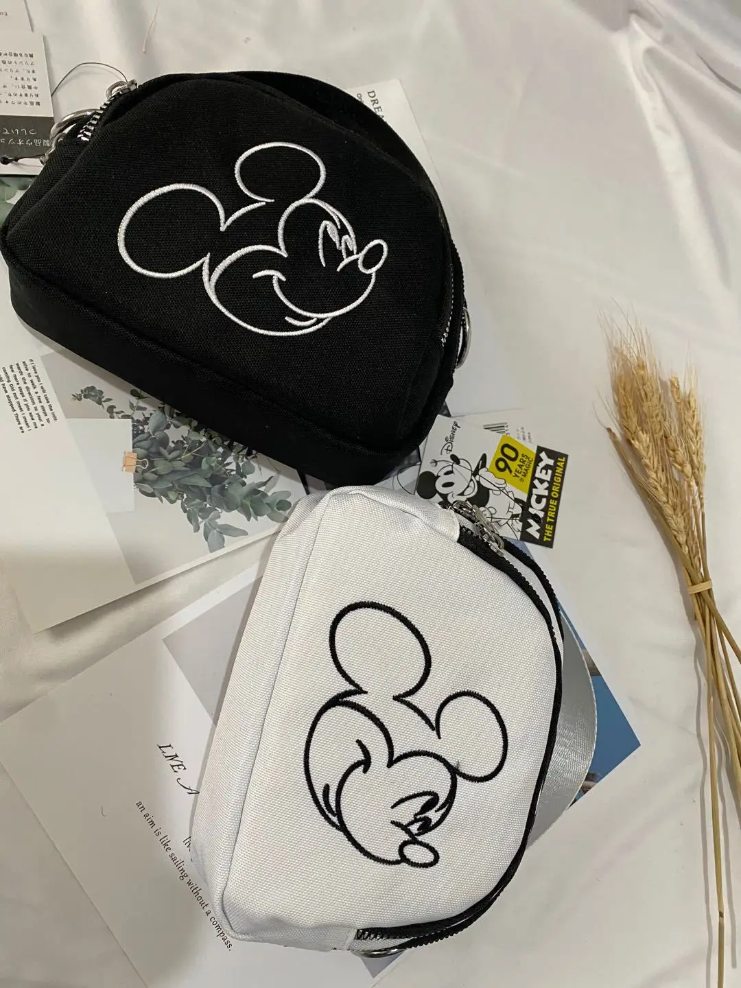 

New2021 Disney messenger bag women's multi-layer zippermessenger bag large capacity fashion portable shoulder bag mini backpack