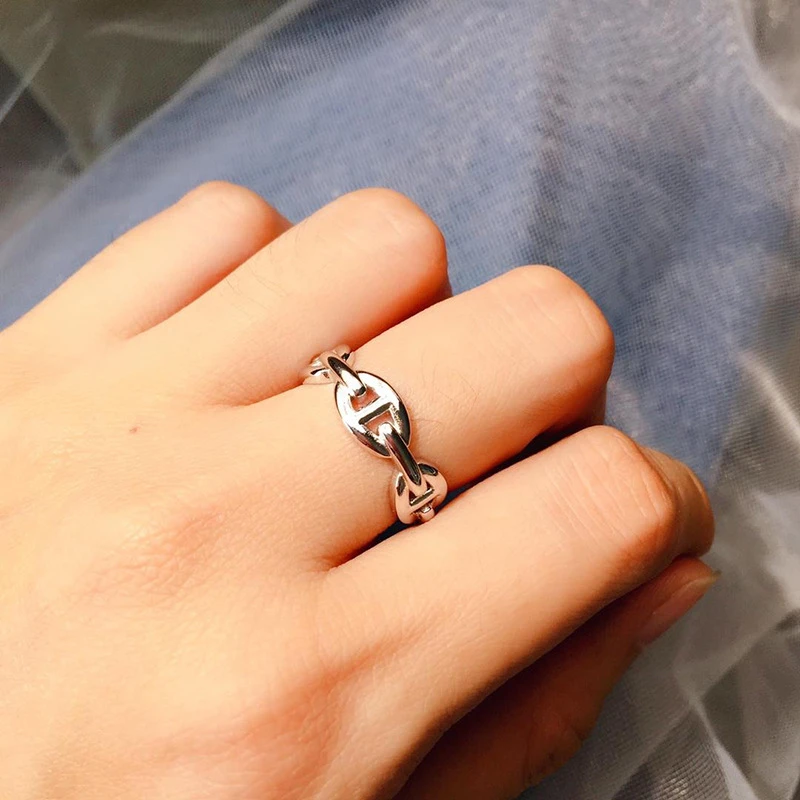 HUANZHI New Trend Curve Hollow Line Three Rows Wide Face Pig Nose Modeling Adjustable Rings For Men Women Party Jewelry