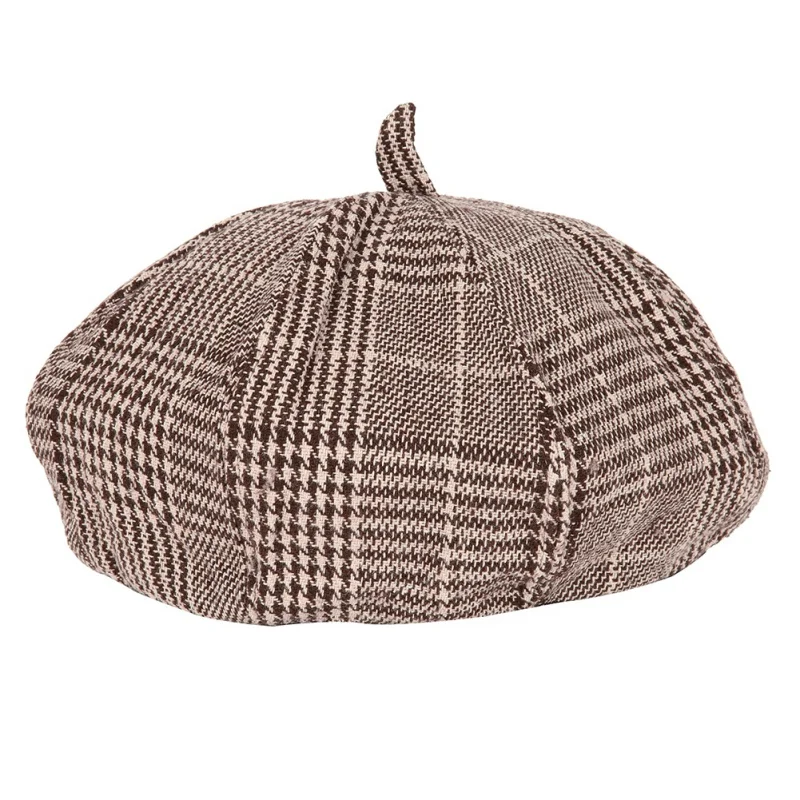 Дамская шапка для улицы на осень и зиму кофейного цвета Красивая клетчатая