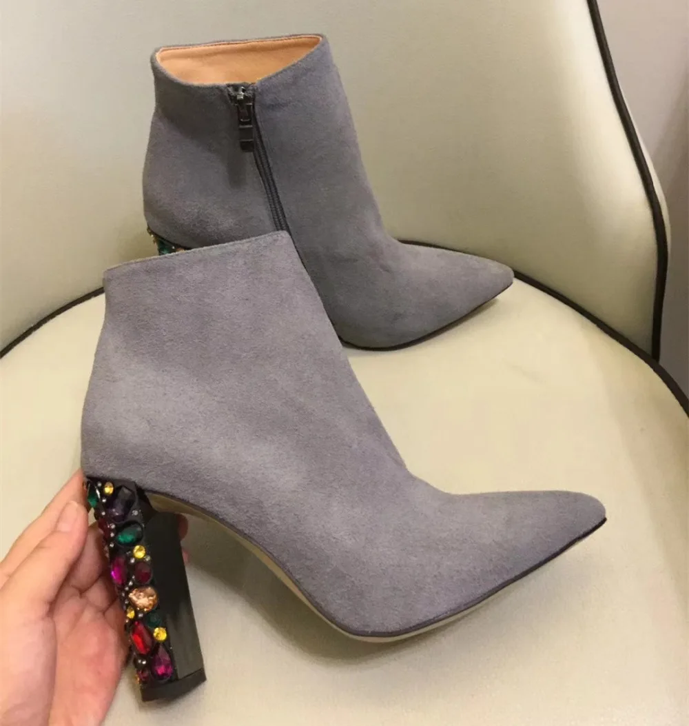 Женские замшевые ботильоны на высоком каблуке модные полусапожки со стразами