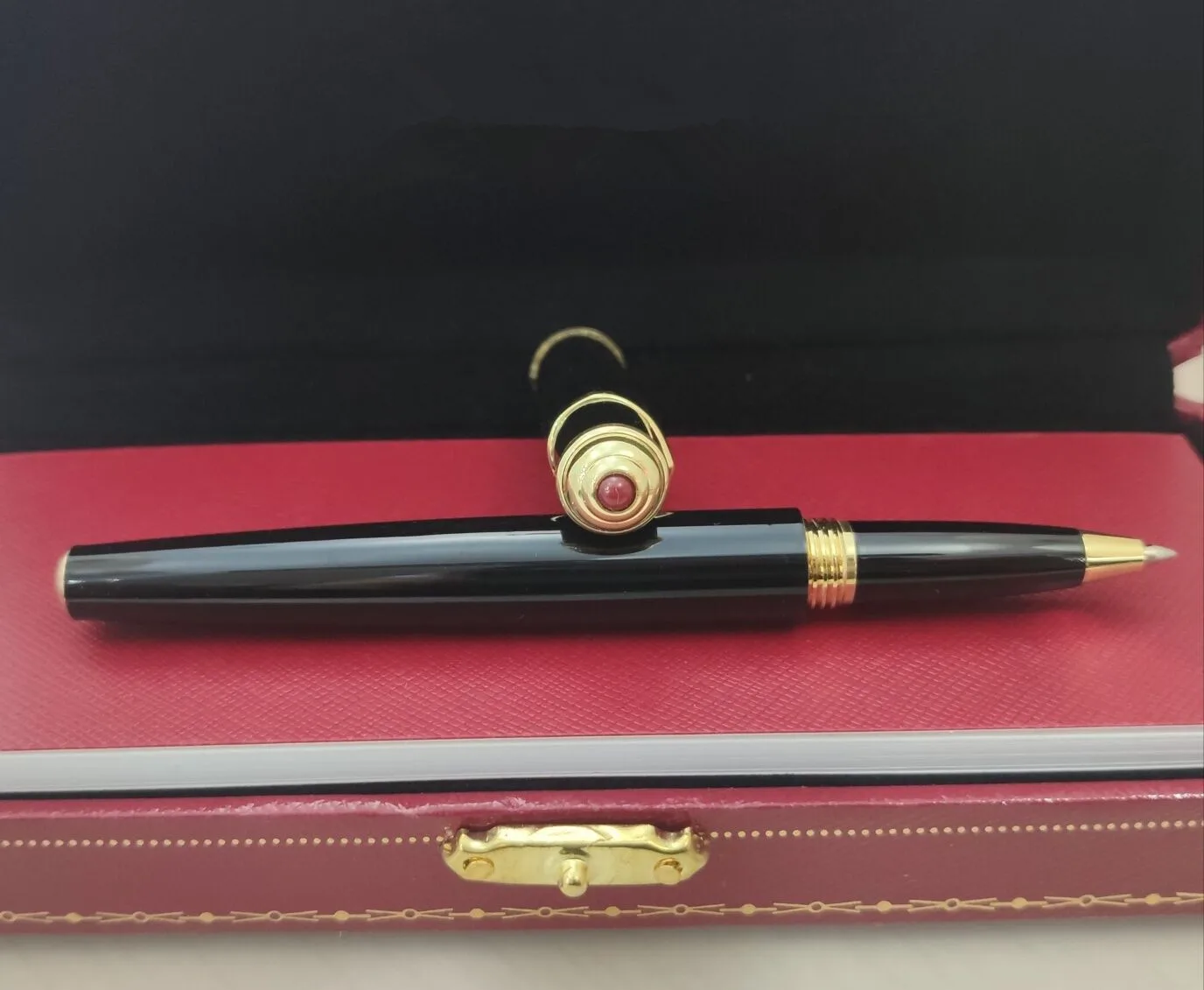 

Famous luxury brand resin ballpoint pen office school student writing signature pen with gift box