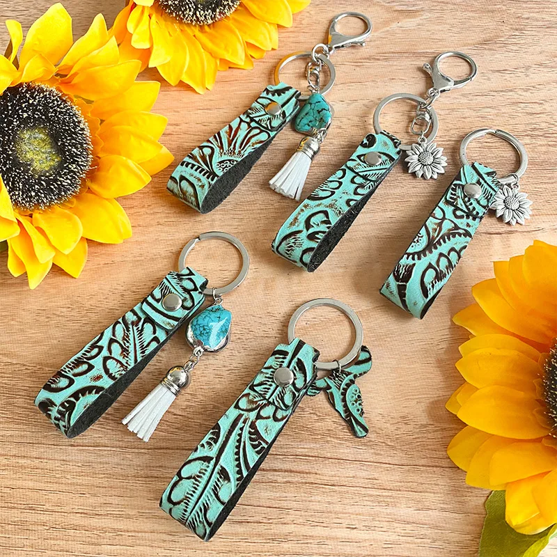 

High Qulaity Women West Cowboy Style Embosssed Genuine Leather Keychain Retro Boho Floral Carved Pattern Cow Tassel Keyring