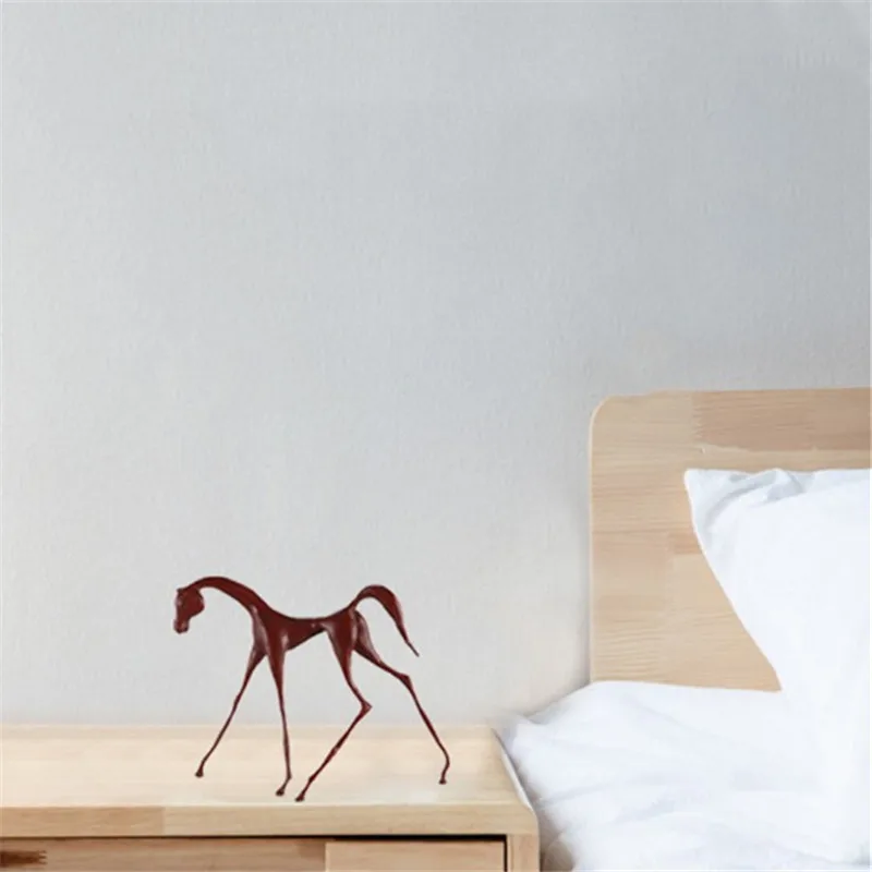

Bao Guang Ta Modern New Chinese Abstraction Horse Statue Simple Living Room Study Office Desk Crafts Home Decor Sculpture A3016