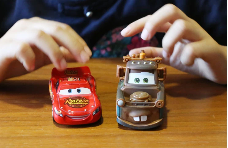 Машинка из мультфильма Тачки 3 2 Disney в масштабе 1:55 |