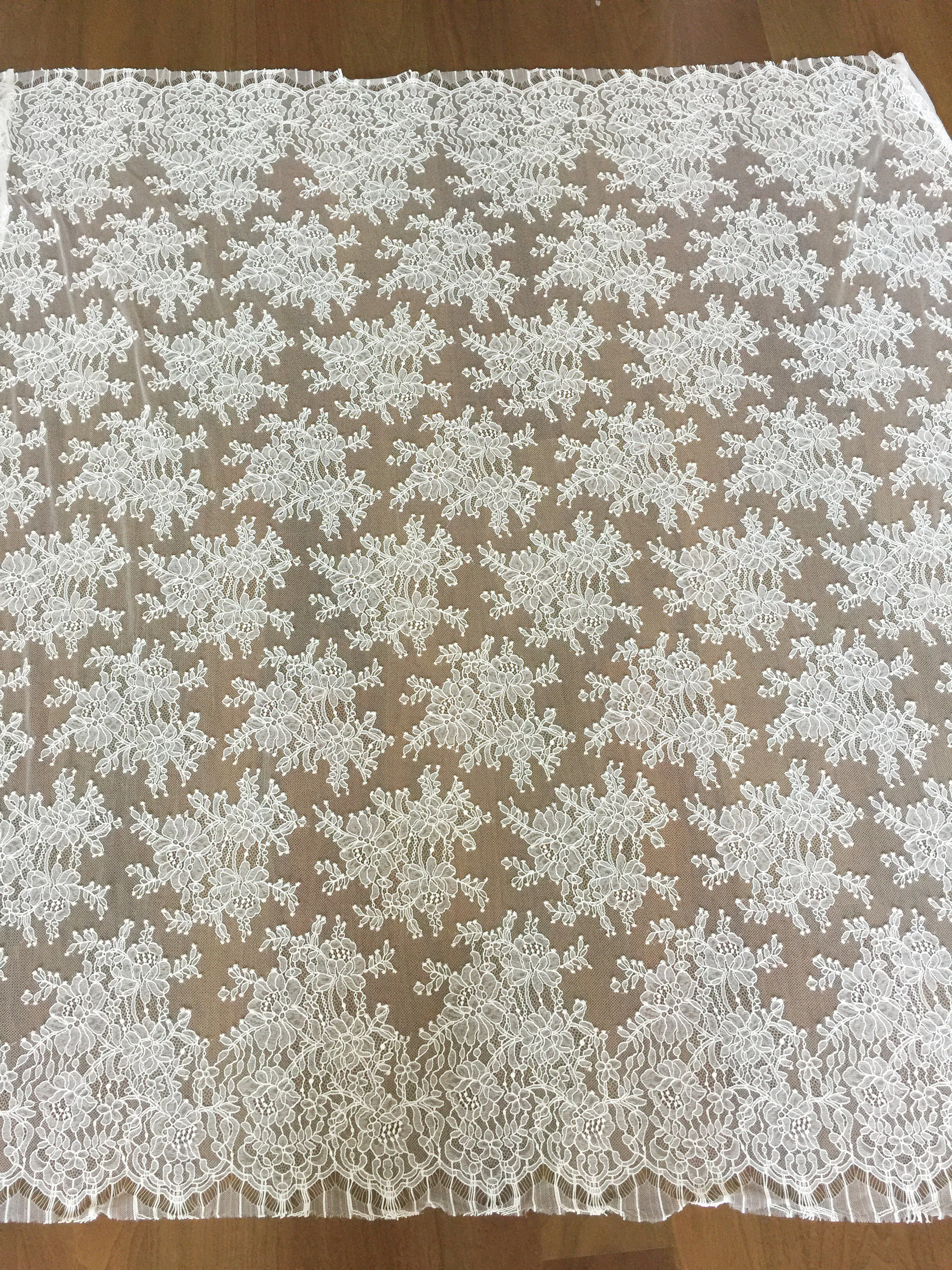 

1.5x1.5M=1 Piece Off White Lace Fabric for Women Dress Florals Elegant