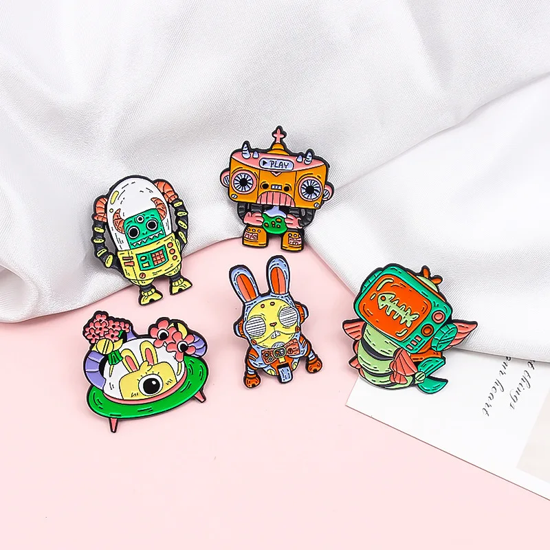 

XM-funny Fashion Robot Badge, Video Robot, Spaceship, Radio, Cycling Robot, Combination Brooch