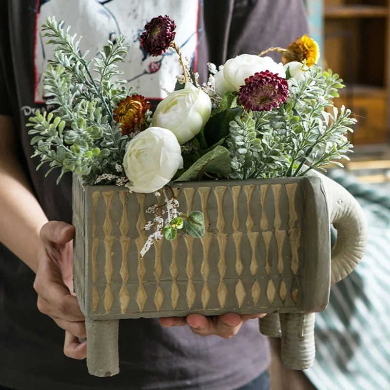 

Cartoon Elephant Shaped Flowerpot Resin Crafts Succulent Bonsai Decoration for Home Garden Courtyard