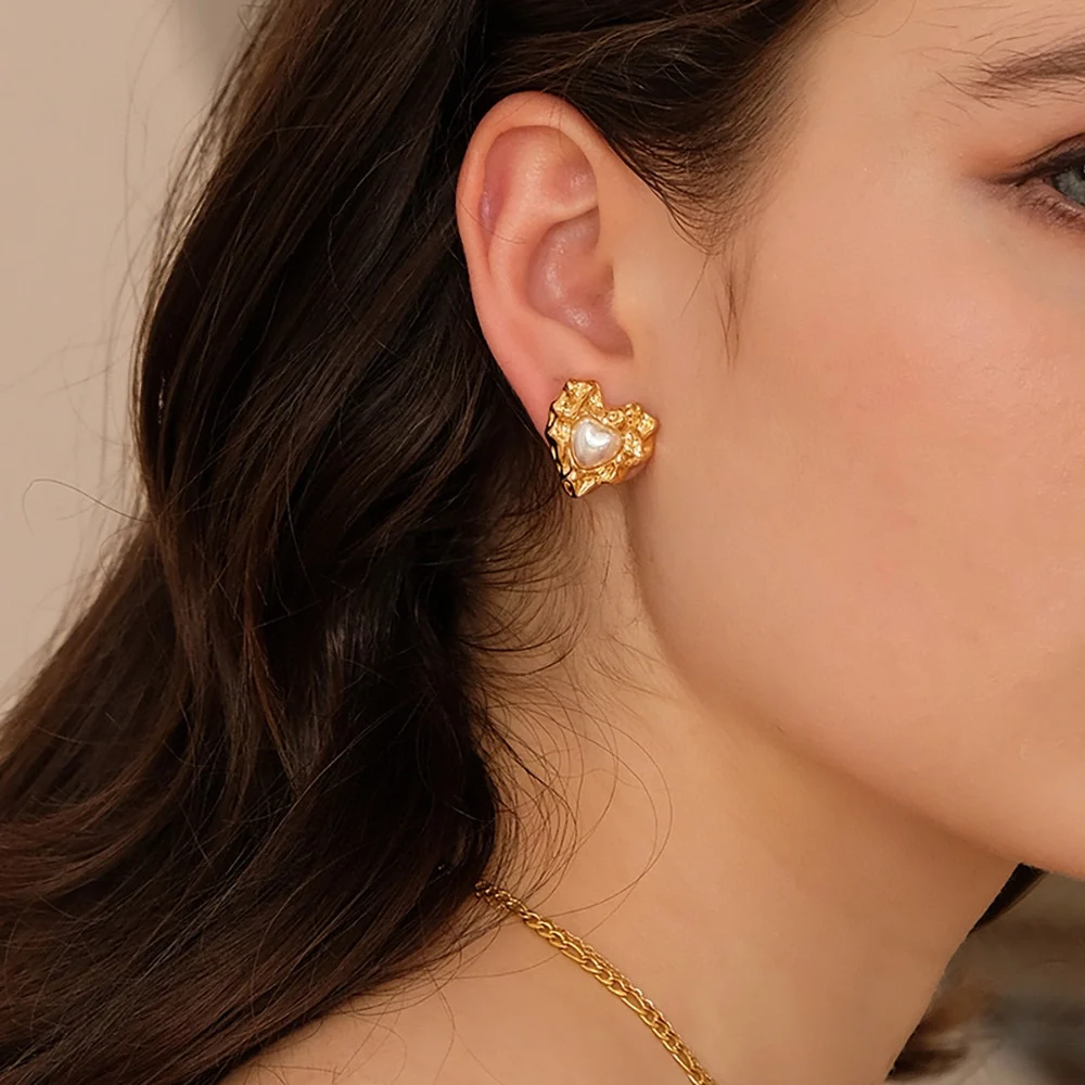 

European and American Irregular Love Retro Stud Earrings Earrings