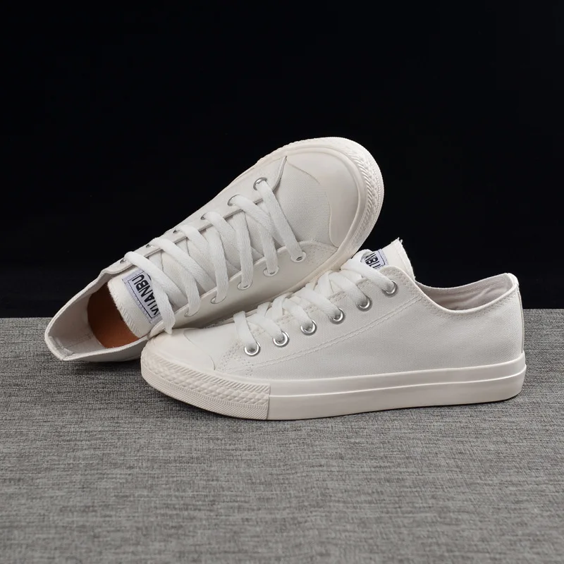 Женские парусиновые туфли на плоской подошве черные или белые классические из