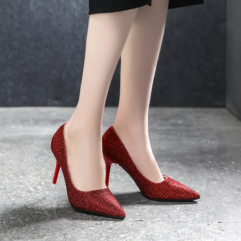 Свадебные туфли на шпильке с украшением в виде кристаллов красные женские