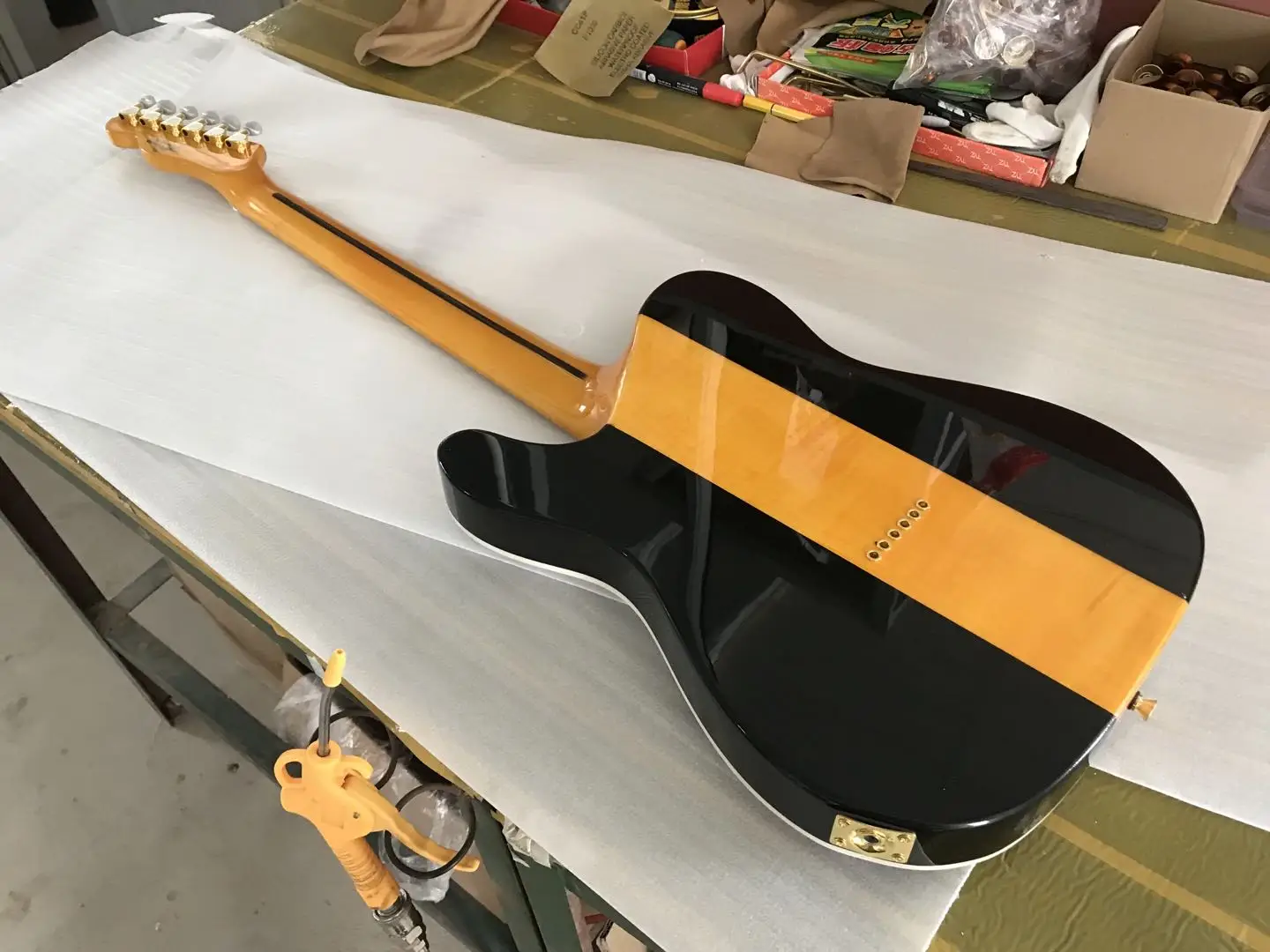 

Hot Sale Dog Buff Tele Guitar neck Glued In Body Quilted Maple Top Gold Hardware Free Shipping
