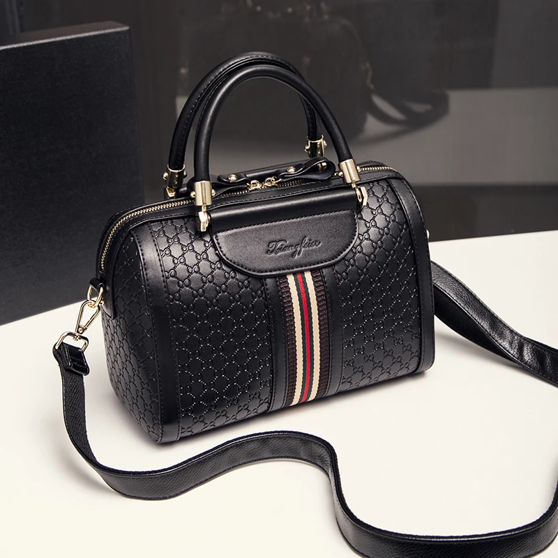 

Boston Handbags New 2021 Fashion All-match One-shoulder Messenger Bag Middle-aged Leather Portable Pillow Bag
