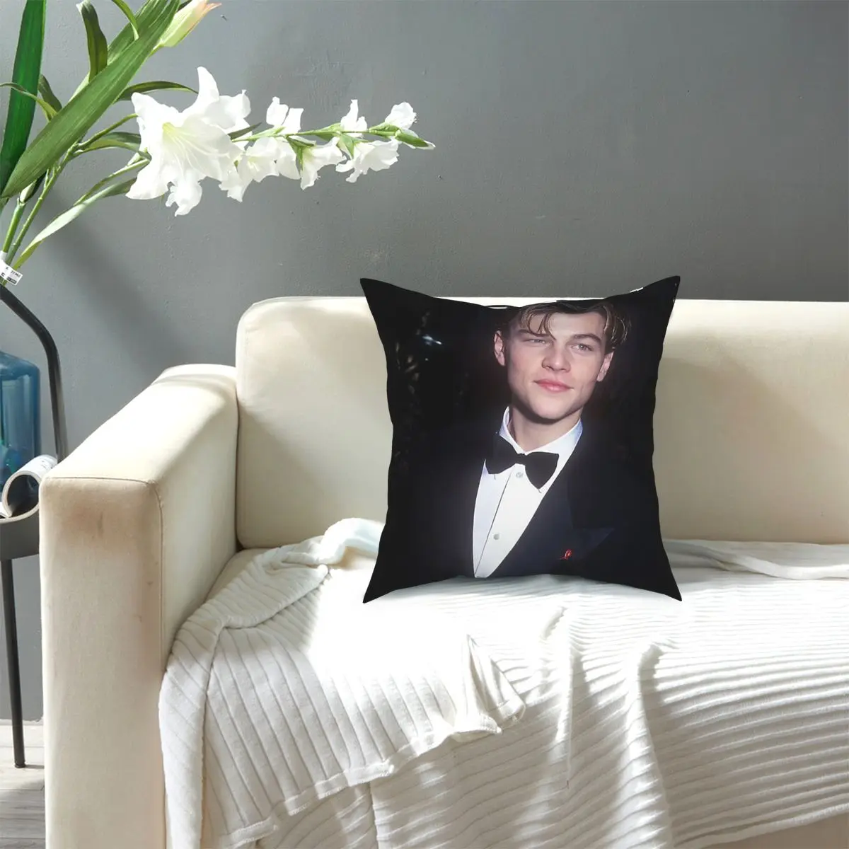 

Leonardo Dicaprio Young Throw Pillow Cover Cushions for Sofa Novelty Cushion Covers