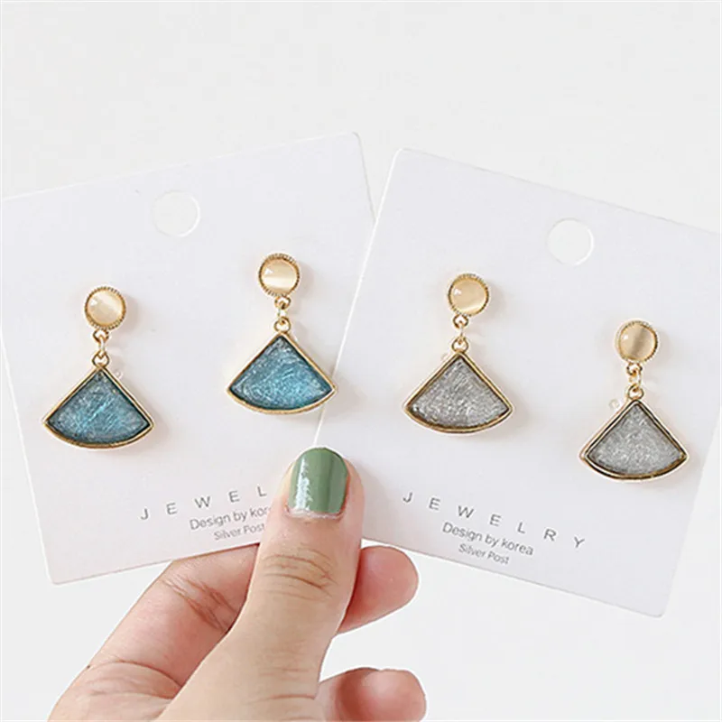 

Korean Fashion Contracted Round opal Stud Earrings stone New Resin crystals Earrings for women Accessories jewelry