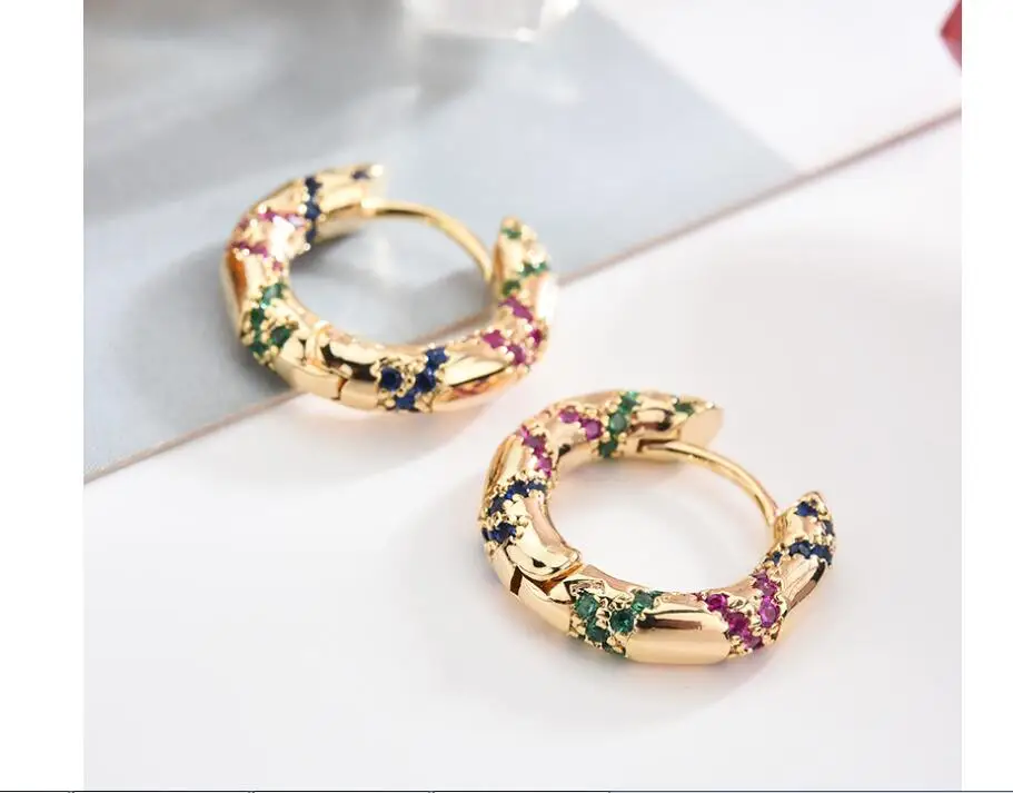 Женский Ретро Модный трендовый обруч с микро-инкрустированным дизайном |