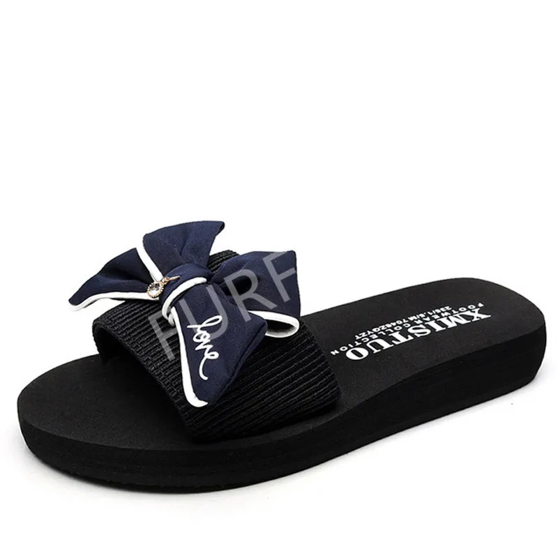 Женские летние пляжные шлепанцы босоножки на танкетке с черным бантом женские