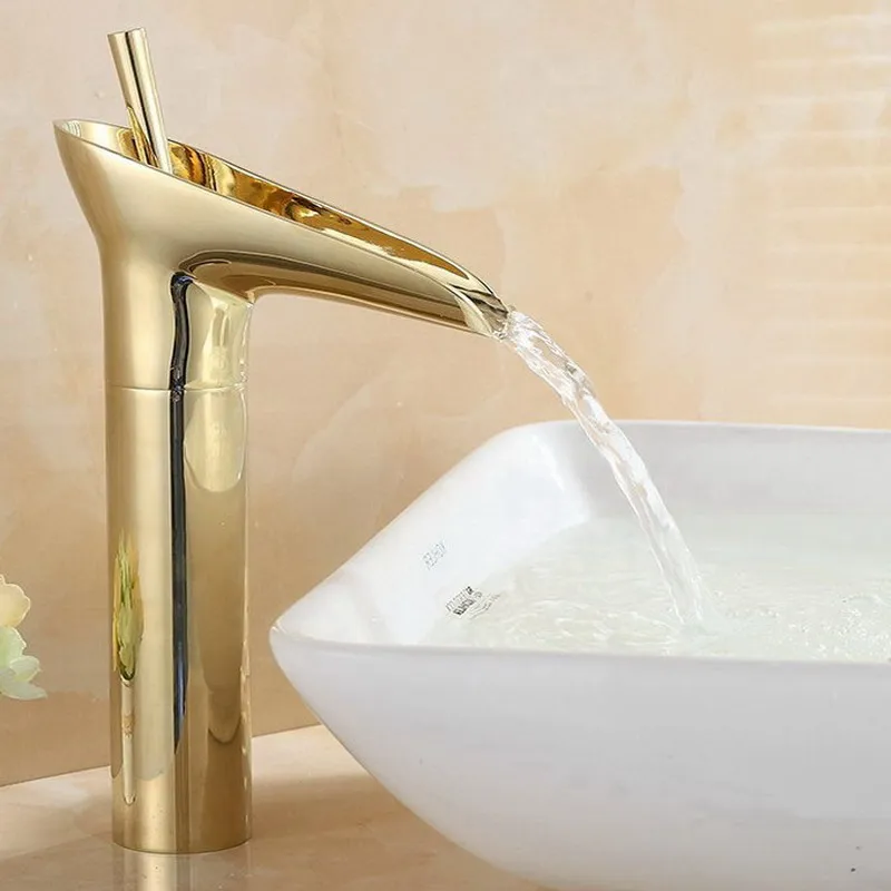 Роскошный современный золотой кран для ванной комнаты раковины водопада