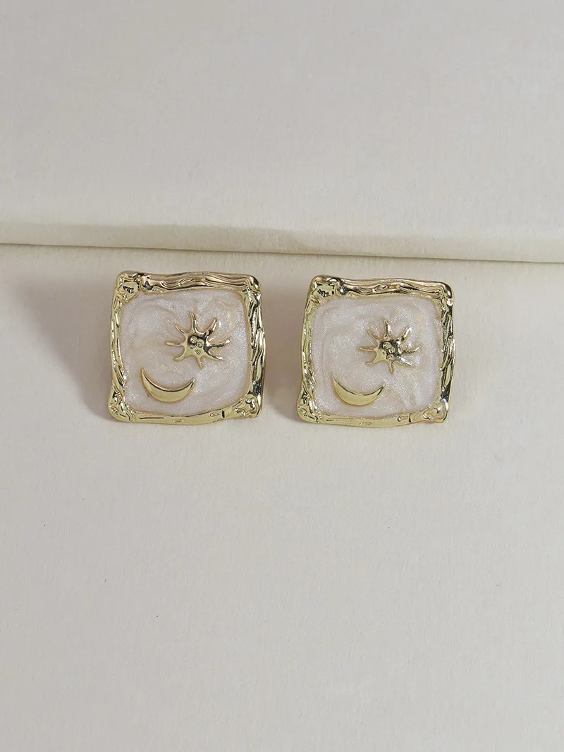 1Pair 2020 Summer New Moon the Stars Element Earrings for Women Girl Enamel Stud Earings Simple Ear E520 | Украшения и аксессуары