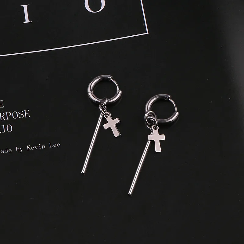 

Korean version of net red same Earrings popular fashion titanium steel earrings trend men's versatile accessories