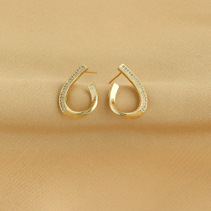 

2022 New South Korea Metal Geometry Drop Earrings Fashion Classic Luxury New Gothic Earrings Women Jewelry Gifts