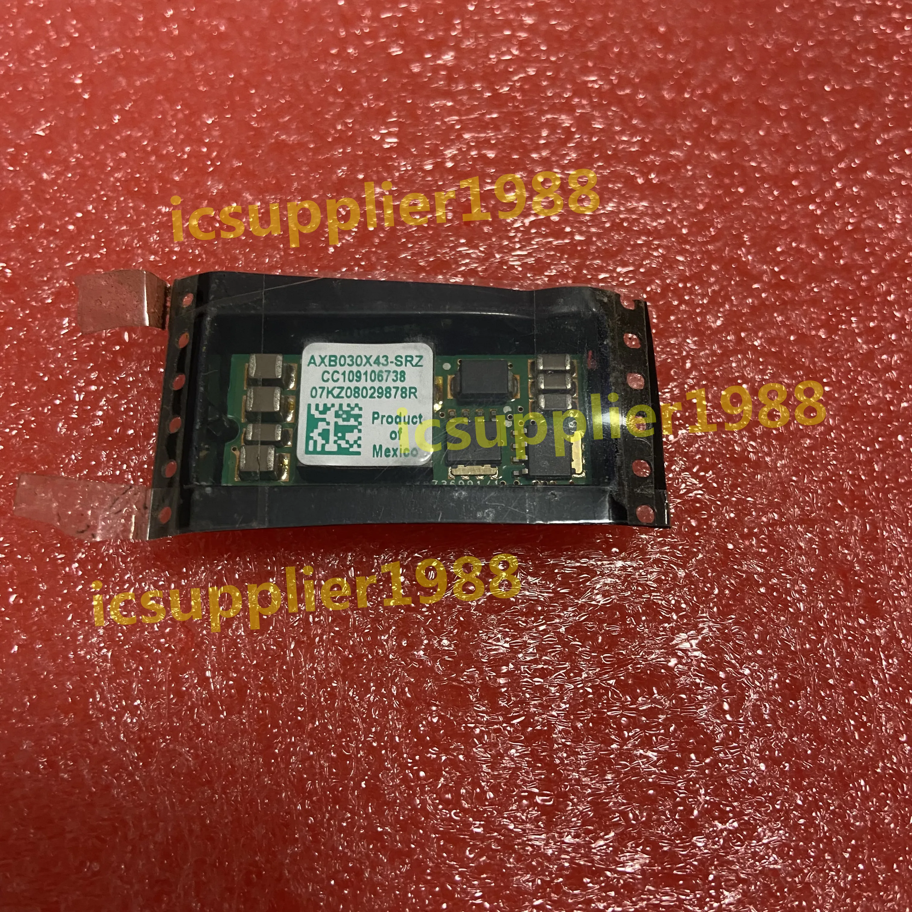 AXB030X43-SRZ AXB030X43SRZ AXB030X43 convertidor DC/DC 3-6V 30W SMD - 30Vdc de entrada; 3,0-6.0Vdc y 5,0-15.0Vdc salida; 30 y 50-1