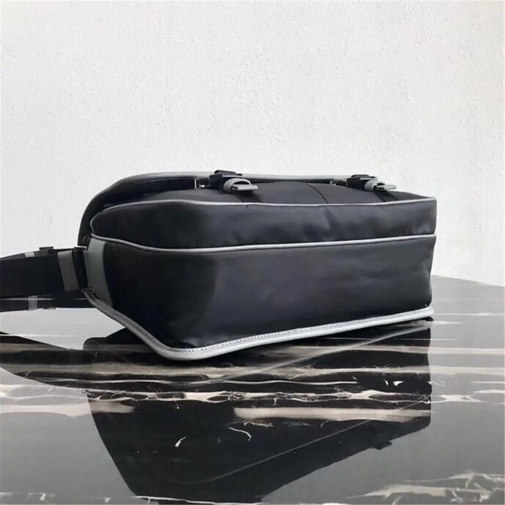

Men's bag nylon bag small waterproof diagonal bag men's black zipper business bag