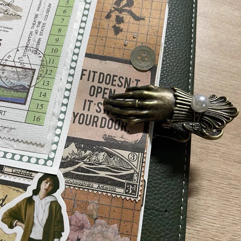 Vintage Handbook Long Tail Clip Pearl Journaling Bill Clips Old Style Hand-shaped Pendulum Photography Props Creative Stationery |