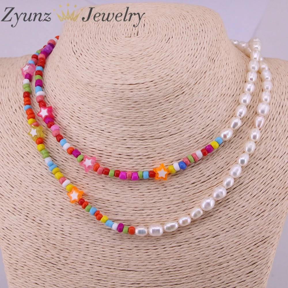 

3 шт., ожерелья с белым жемчугом и радужными бусинами для женщин