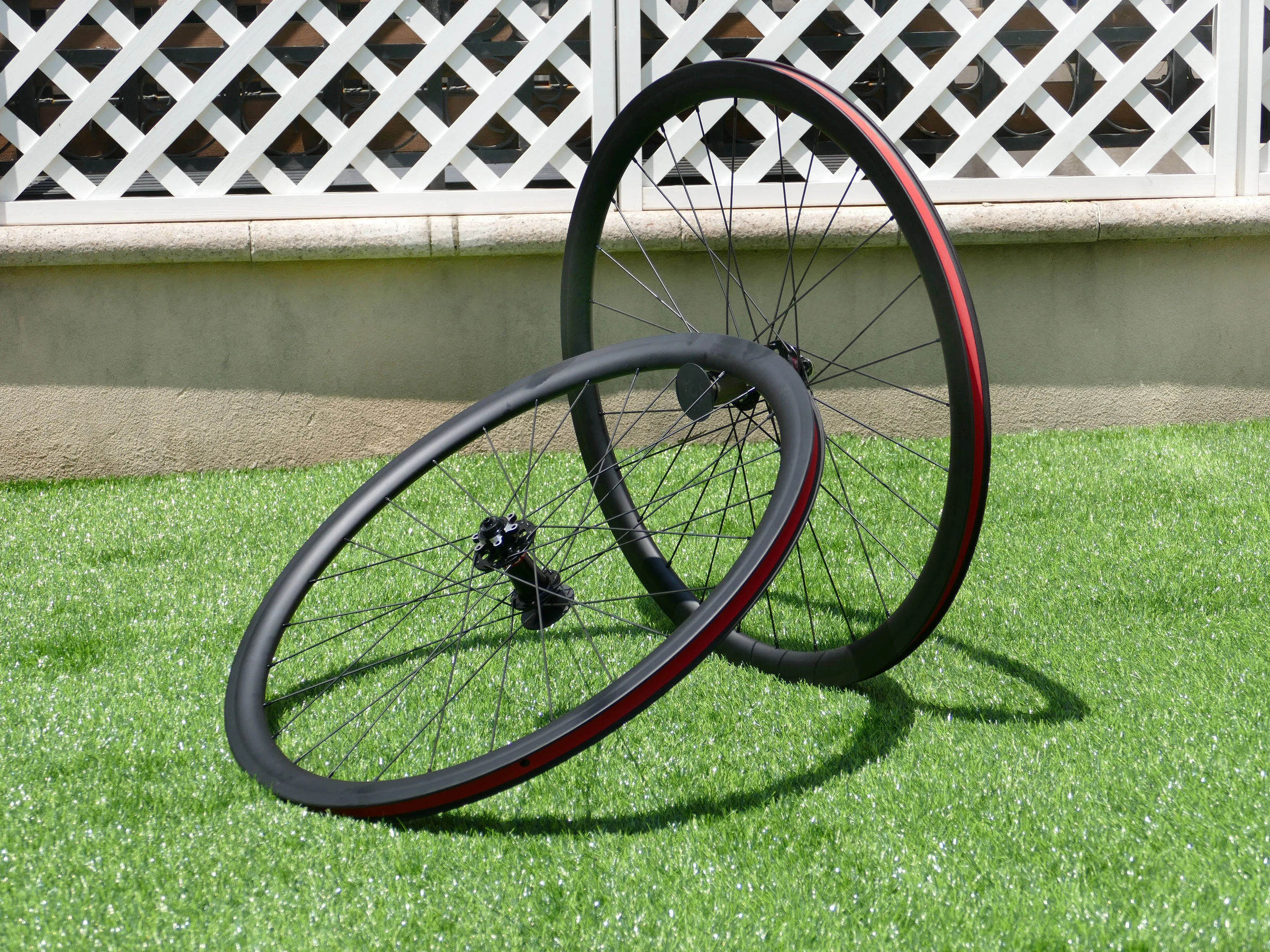 Ульсветильник кое колесо с клинчерным покрытием 38 мм полный карбоновый