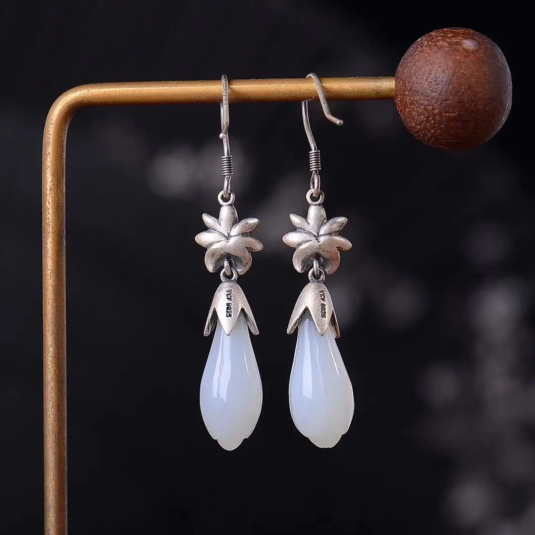 

Серьги в виде цветка магнолии из натурального серебра 925 пробы с инкрустированным нефритом