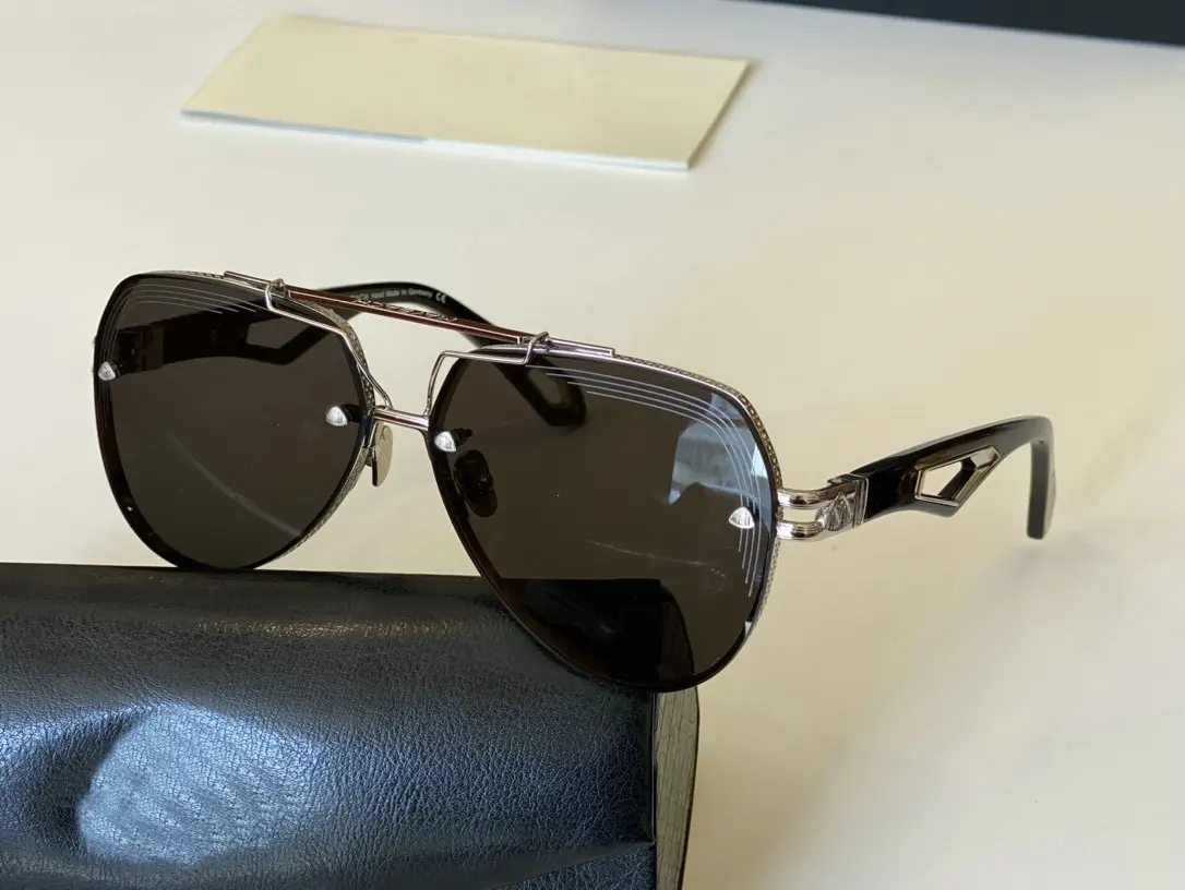 

Новинка 2021 модные большие солнцезащитные очки Maybach Женская Роскошная модная градиентная безободковая затененная Большая квадратная метал...