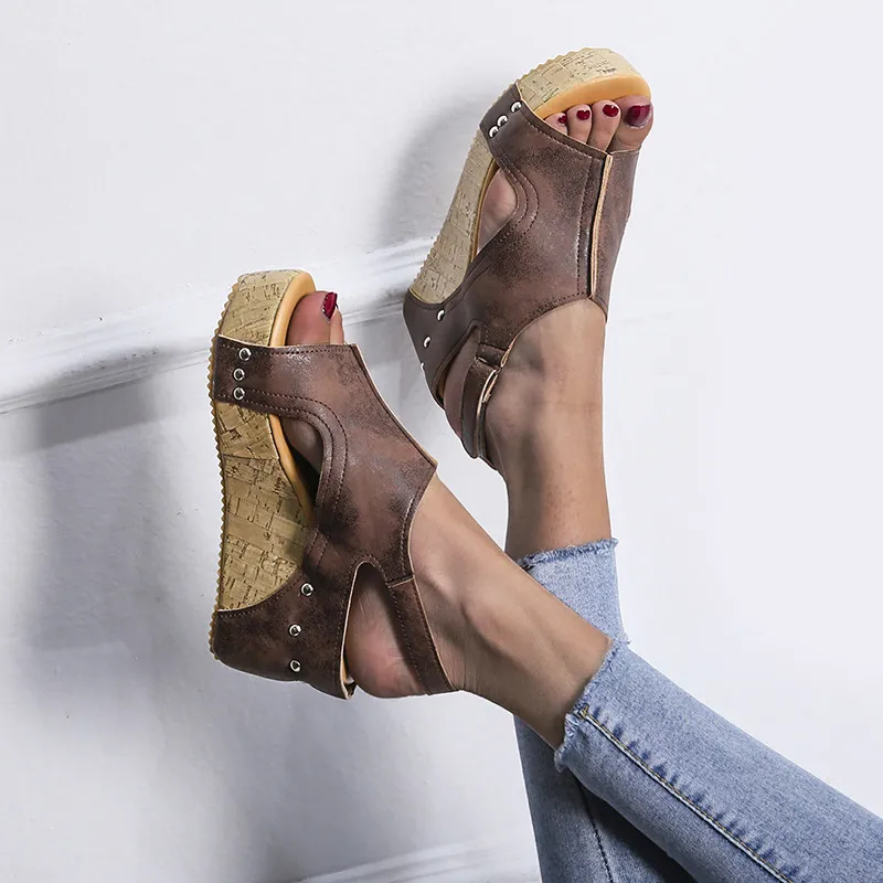 Босоножки женские на платформе и высокой танкетке Размеры 35-43 | Обувь