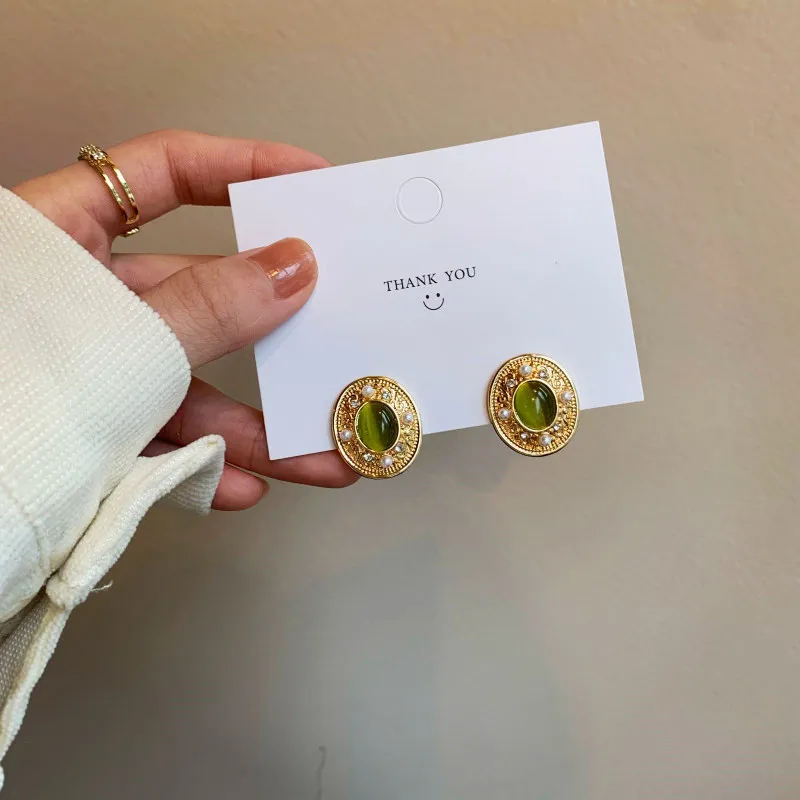 

2021 Retro Fashion Pearl Oval Green Opal Earrings Exquisite Elegance Ladies Earrings Wedding Party Jewelry Girlfriends Gift