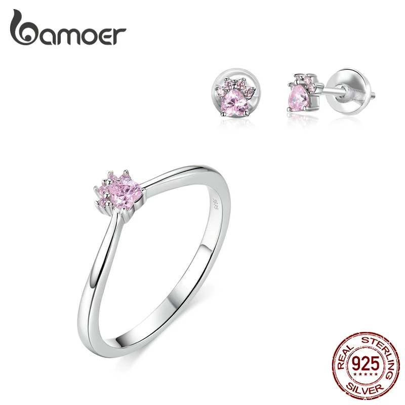 Комплект женских ювелирных изделий из кольца и сережек под серебро | Украшения