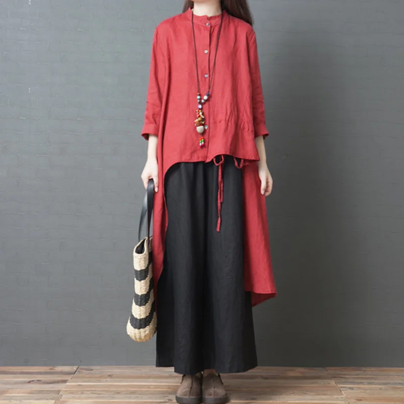 Блузка женская льняная в винтажном стиле с круглым вырезом и длинным